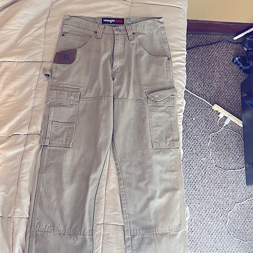 Wranglers Riggs workwear 30x32 worn once smoke free pet free home